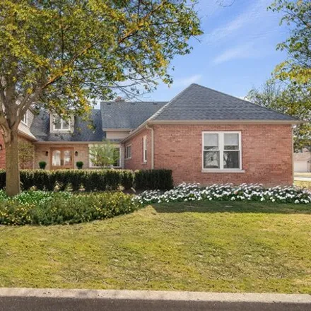 Buy this 5 bed house on 377 West Vine Street in Arlington Heights, IL 60004