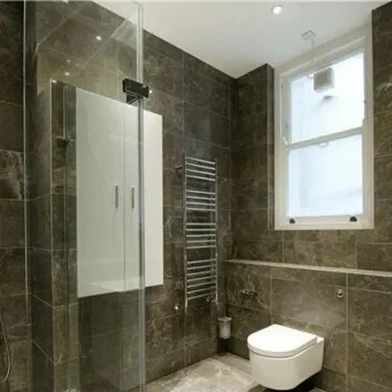 Image 7 - Neville Court, 6-26 Abbey Road, London, NW8 9DD, United Kingdom - Apartment for rent