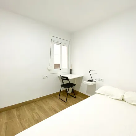 Rent this 4 bed room on Mas - Llançà in Carrer de Mas, 08094 l'Hospitalet de Llobregat