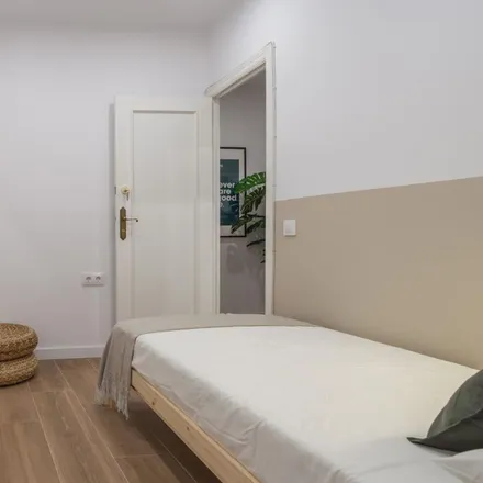 Rent this 7 bed apartment on Hermanos Cruz in Gran Via de les Corts Catalanes, 08001 Barcelona