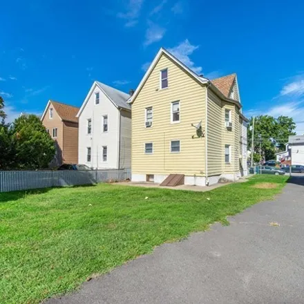 Image 5 - 112 Van Winkle Avenue, Garfield, NJ 07026, USA - Townhouse for sale