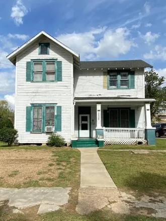 Buy this 3 bed house on 2246 Broadway in Beaumont, TX 77701
