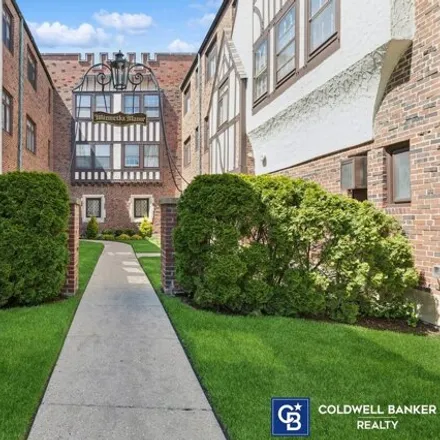 Buy this 1 bed condo on Hubbard Woods Business District in 1039 Merrill Street, Winnetka