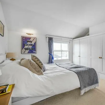 Image 5 - Eton Lodge, Rosemary Terrace, London, SW14 7HG, United Kingdom - Apartment for sale