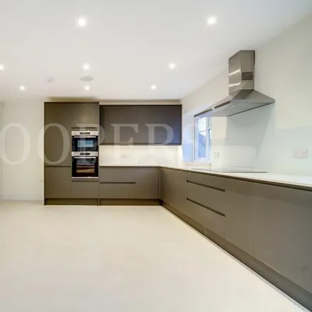 Image 2 - Brook Road, London, NW2 7BJ, United Kingdom - House for rent