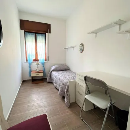 Image 5 - PENNY, Viale Crotone, Catanzaro CZ, Italy - Apartment for rent
