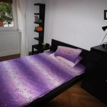 Rent this 4 bed room on Viale Regina Giovanna 39 in 20129 Milan MI, Italy