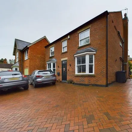 Buy this 5 bed house on Hollycroft in Hinckley, LE10 0HE