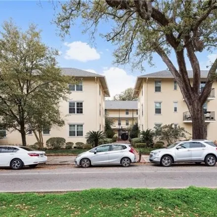 Buy this 2 bed condo on 7444 Saint Charles Avenue in New Orleans, LA 70118