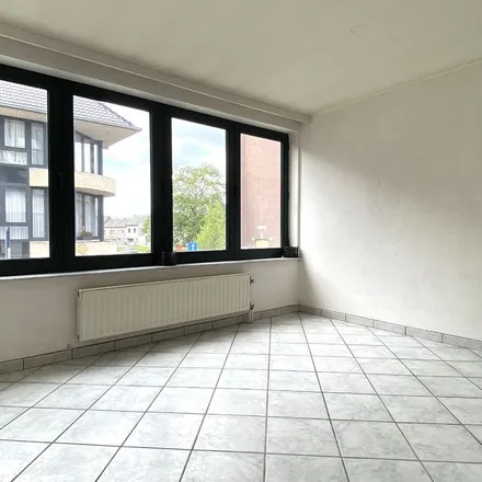 Image 2 - Oud-Strijdersstraat 22, 2830 Willebroek, Belgium - Apartment for rent