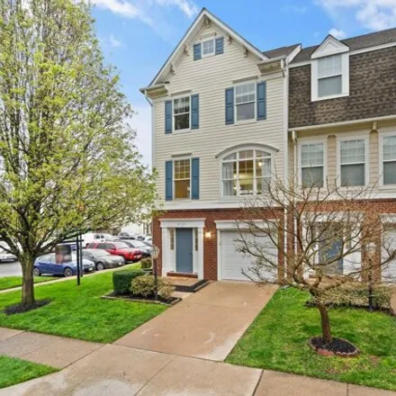 Image 2 - 8121 Rainwater Circle, Yorkshire, Prince William County, VA 20111, USA - Townhouse for sale