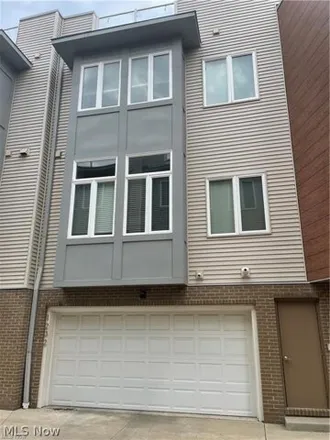 Image 2 - West 74th Street, Cleveland, OH 44102, USA - Townhouse for rent