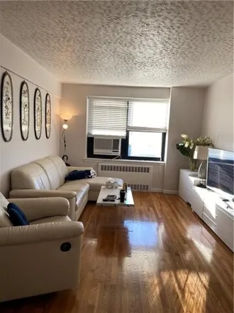 Image 3 - 139-09 28th Rd Unit 6f, Flushing, New York, 11354 - Apartment for sale