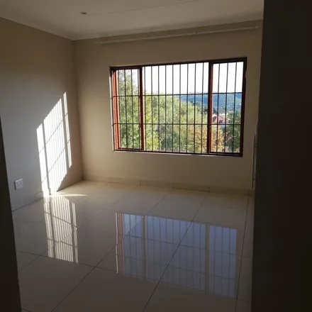 Rent this 2 bed townhouse on Vleiroos Street in Gillview, Johannesburg