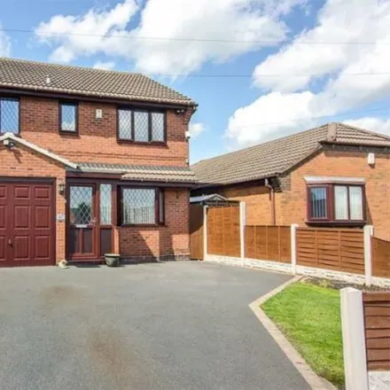 Rent this 3 bed house on Albion Way in Burntwood, WS7 2NW