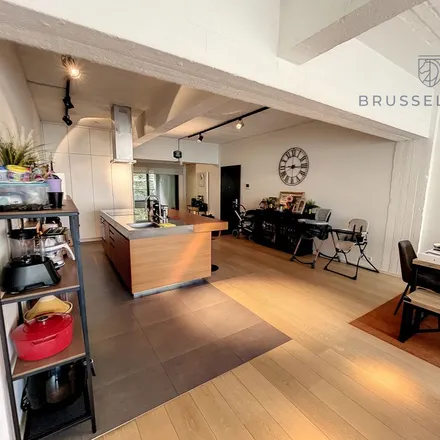 Rent this 2 bed apartment on Rue du Frontispice - Frontispiesstraat 8 in 1000 Brussels, Belgium