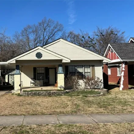 Buy this 2 bed house on 1123 Chestnut Street in Muskogee, OK 74403