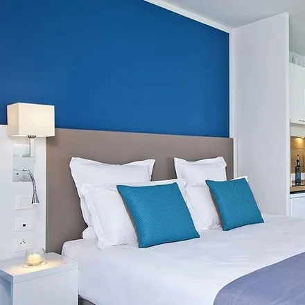 Rent this 1 bed apartment on Conservatoire Municipal Paul Dukas in Rue du Charolais, 75012 Paris