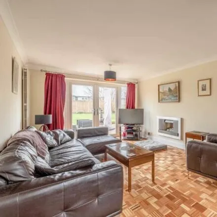 Image 5 - 27 Post Meadow, Iver Heath, SL0 0DU, United Kingdom - House for sale