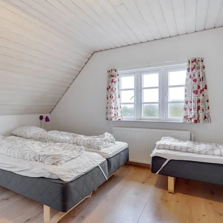 Rent this 5 bed house on 6857 Blåvand