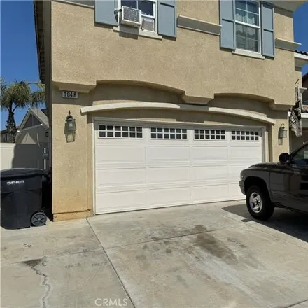 Buy this 3 bed house on 1076 Whimbrel Way in Perris, CA 92571