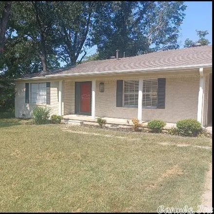 Rent this 3 bed house on 318 Indianhead Drive in Indian Head Lake Estates, Sherwood