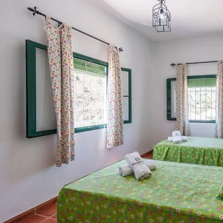 Rent this 7 bed house on 14004 Córdoba