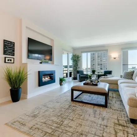 Image 2 - The Boulevard On The Greenway, 110 Broad Street, Boston, MA 02110, USA - Condo for sale