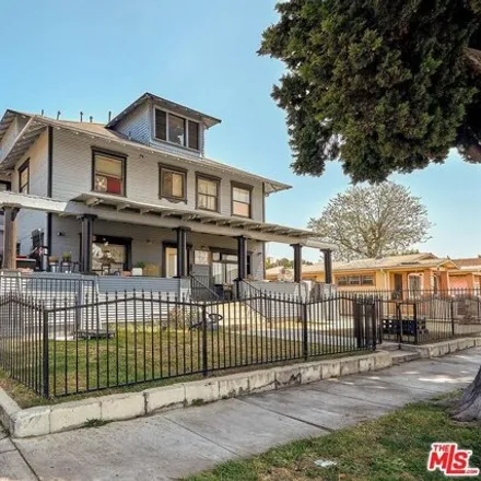 Buy this 12 bed house on 917 East 50th Street in Los Angeles, CA 90011