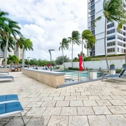 Image 5 - GALLERYone - a DoubleTree Suites by Hilton Hotel, East Sunrise Boulevard, Fort Lauderdale, FL 33304, USA - Condo for sale