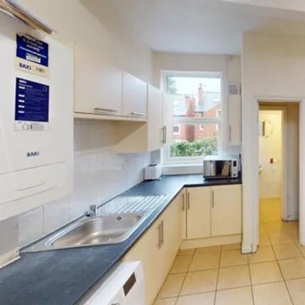 Rent this 5 bed townhouse on 142 Harrington Drive in Nottingham, NG7 1JH