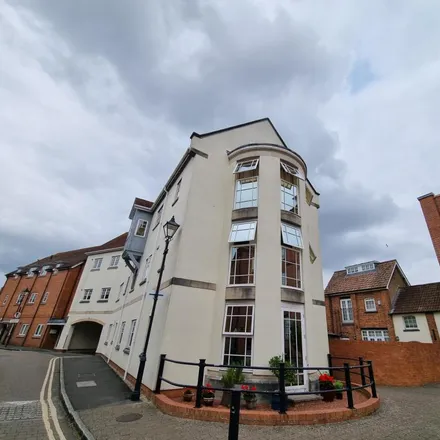 Rent this 2 bed apartment on Riverview Terrace in Abingdon, OX14 5GU
