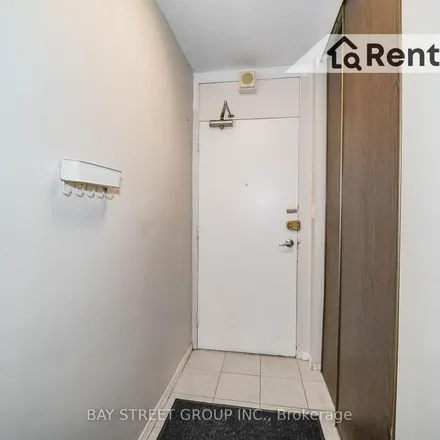 Image 2 - 40 Homewood Avenue, Old Toronto, ON M4X 1K2, Canada - Apartment for rent