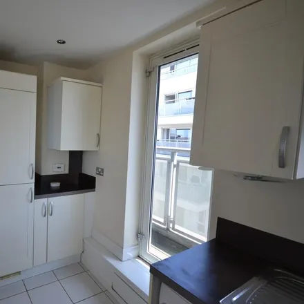 Image 7 - Woodford Road, Leicester, LE2 7AQ, United Kingdom - Apartment for rent