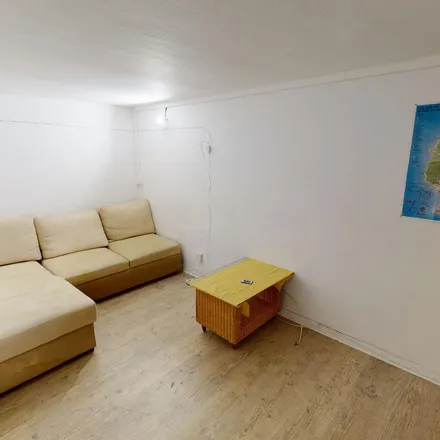 Rent this 3 bed apartment on 50 Rue Lesdiguières in 38000 Grenoble, France