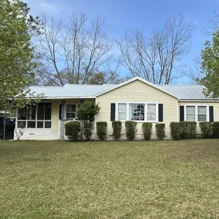 Buy this 3 bed house on 466 West Selma Street in Harwood Heights, Dothan