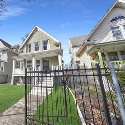 Image 2 - 818 North Lorel Avenue, Chicago, IL 60651, USA - House for sale