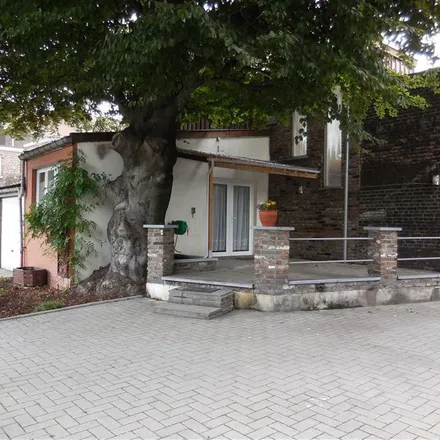 Rent this 2 bed apartment on Rue Vinâve 27 in 4420 Saint-Nicolas, Belgium