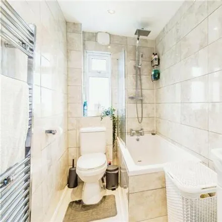 Image 3 - 61 Waddon Road, London, CR0 4LH, United Kingdom - House for sale