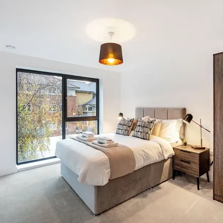 Rent this 2 bed apartment on Cambridge in CB1 2QT, United Kingdom