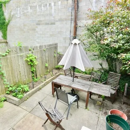 Image 7 - 243 Starr Street, New York, NY 11237, USA - Townhouse for sale