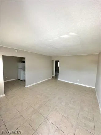 Image 2 - 2492 Stella Street, Fort Myers, FL 33901, USA - Condo for rent