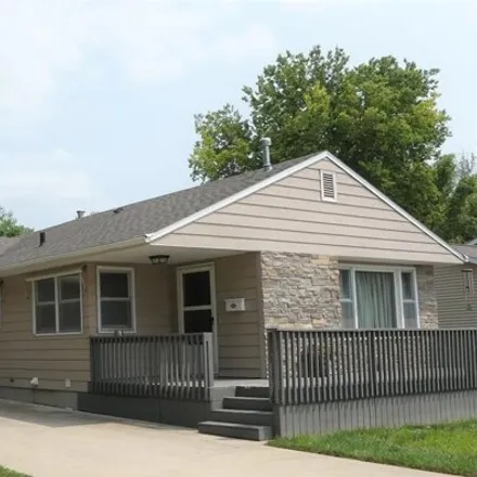 Buy this 3 bed house on 201 Elm Street in Carroll, IA 51401