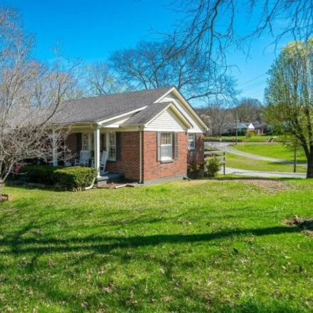 Image 2 - 1049 Central Boulevard, Fayetteville, TN 37334, USA - House for sale