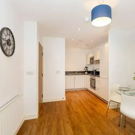 Image 5 - Connaught Heights, Booth Road, London, E16 2FT, United Kingdom - Apartment for rent