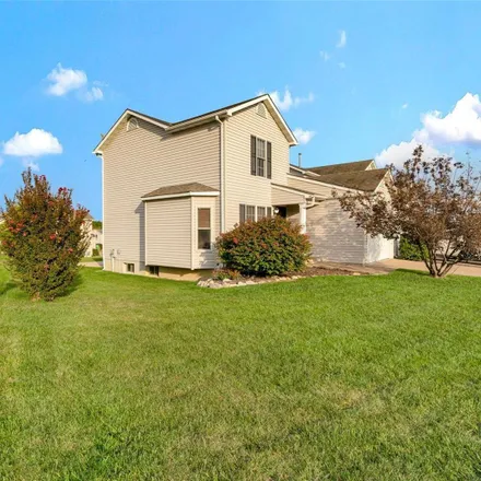 Buy this 2 bed house on 1069 Chesterfield Drive in Wentzville, MO 63385
