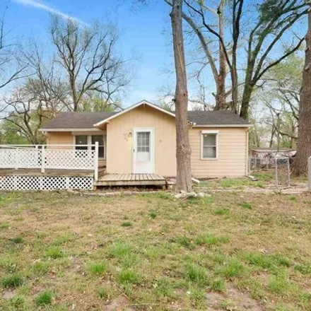 Buy this 2 bed house on 516 13th Street in Ogden, Riley County