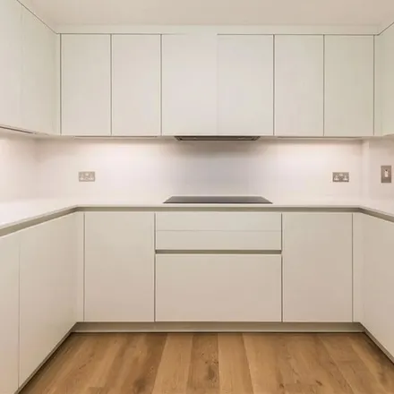 Rent this 4 bed apartment on 9 Seymour Mews in London, W1U 3EN