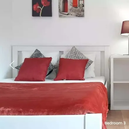 Rent this 4 bed room on Rua da Vila de São Martinho in 1500-618 Lisbon, Portugal