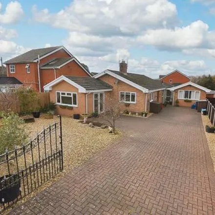 Buy this 3 bed house on Meadow View Court in Penyffordd, CH5 3LX